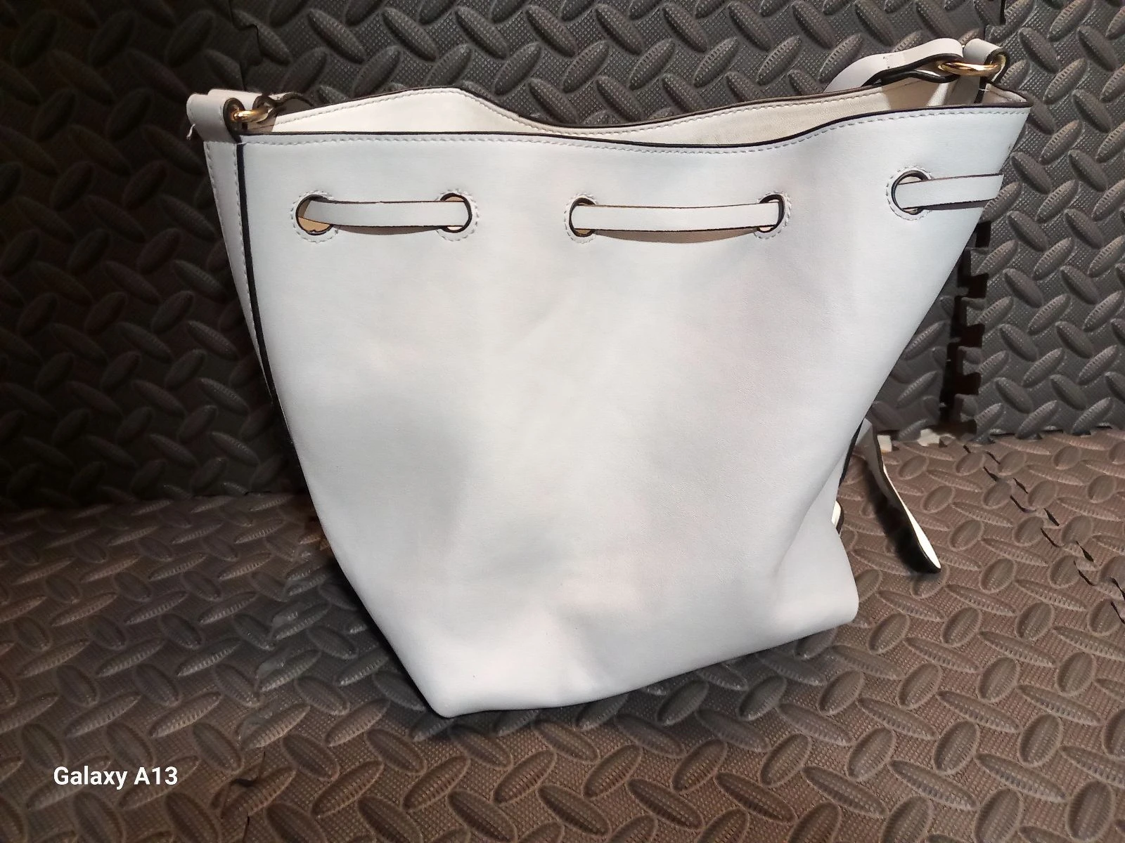 Chique en trendy C&A emmerzak – Wit / Lichtgrijs glanzend – photo 2